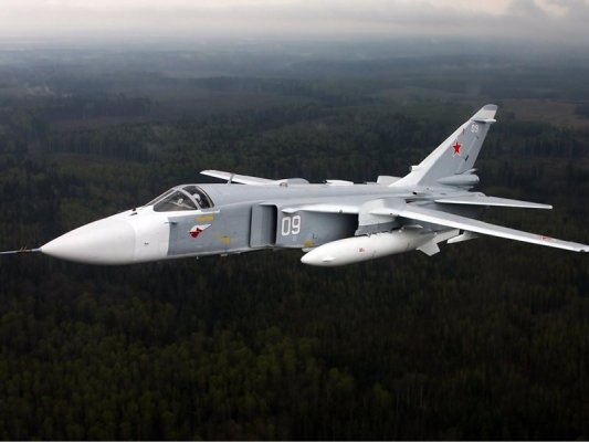 Ukrayna'da Su-24 Savaş Uçağı Kazası: İki Askeri Pilot Hayatını Kaybetti