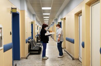 Doktorların ve Hemşirelerin Yarısı 55 Yaş Üstü