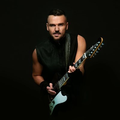 Vladimir Ampov-Graffa'nın şarkıları da veri tabanında yer alıyor.