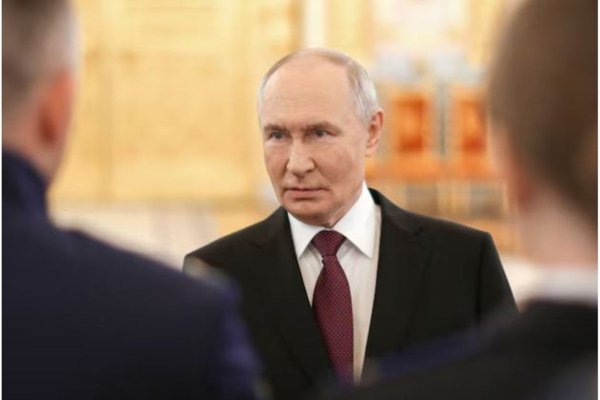 Putin'in Kırışıklıkları Nereye Kayboldu? Kozmetik Cerrah Operasyonları Açıkladı
