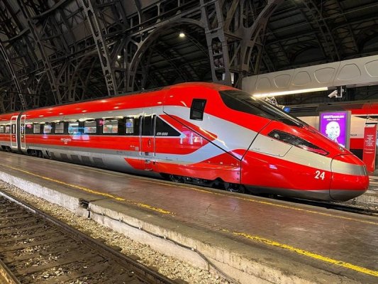 İtalya'da 200 Yolcuyu Taşıyan Tren 3 Saat Mahsur Kaldı: Klimalar Çalışmadı