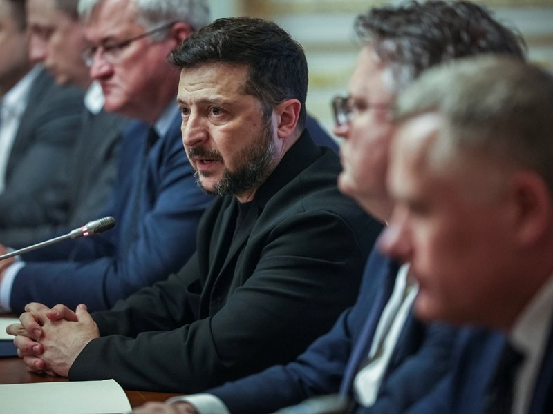 Zelenski'den Lukaşenko'ya: Gerilimi Azaltmak İçin Eylem Gerek, Sözler ve Özürler İşe Yaramıyor