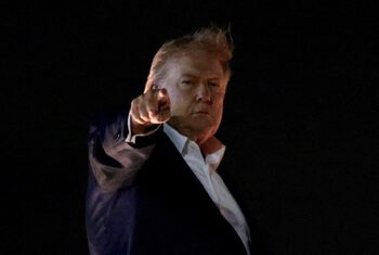 Petrol Tankerleri Hürmüz Boğazı'ndan Çıkmaya Başlıyor, Trump Açıkladı