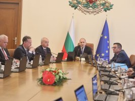 Radev'in Partisinden 15 Sadık İsim Gün Yüzüne Çıkıyor, Ama Günlerce Sessizlik