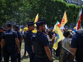 Paris'te İran'daki İnfazları Protesto Eden Gösteride 20 Kişi Tutuklandı (Fotoğraflar)