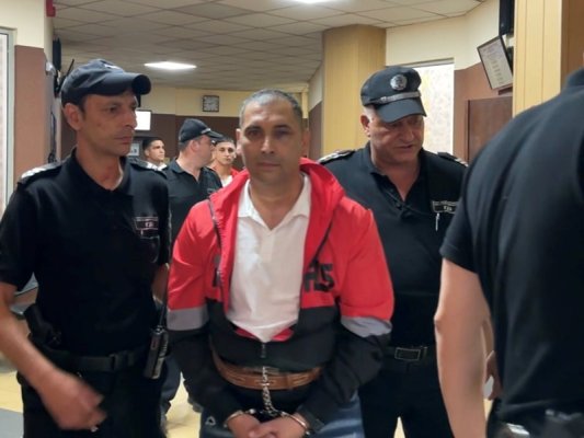 Karlovo'da Tren İstasyonunda Çıkan Kavgada Ölen Engellinin Oğlu, Babasının Katil Zanlısını Hapiste Dövdü