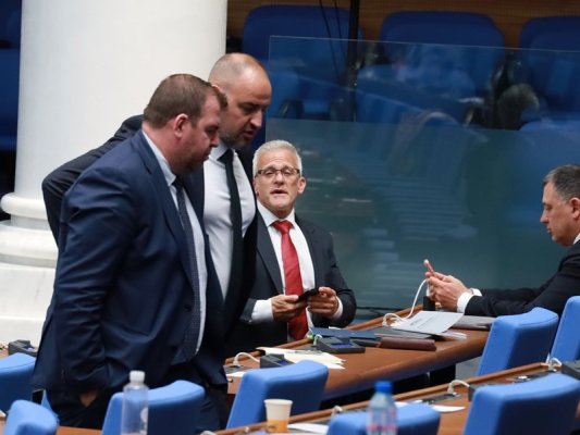 Seçimlerde Bağışlar İki Katına Çıktı, Ancak Radev ve DPS Dışında Herkes Kaybetti (Özet)