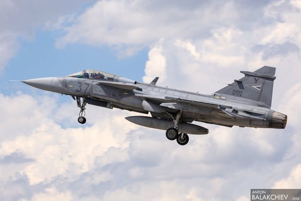 Bulgar F-16'lar ilk kez uluslararası bir tatbikata MiG-29 ile birlikte katıldı