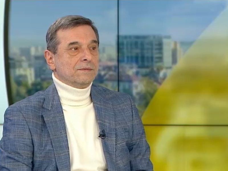Dimitır Manolov: Devlet Memurlarını Her Alanda Diğerleriyle Eşitlemeli