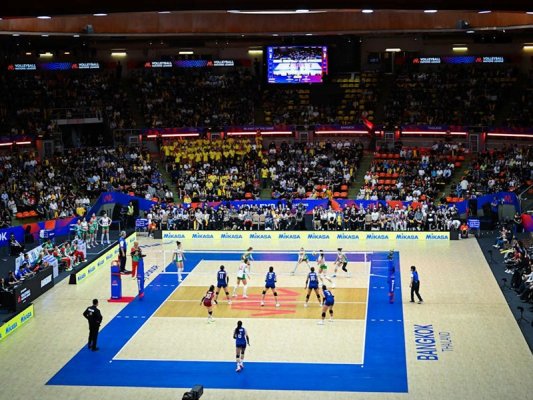 Bayan Voleybolcularımız Bangkok'ta 8000 Seyirciye Tarifsiz Sevinç Yaşattı: Tayland, Bulgaristan'ı 3-0 Yendi