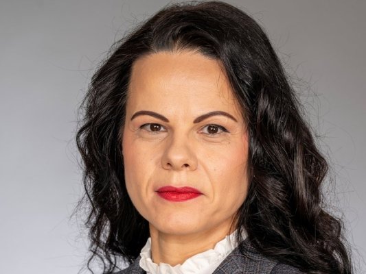 Katya İvkova: Mali Disiplin, Kesinti ve Fazla Mesai Ödenmemesi Anlamına Gelmez