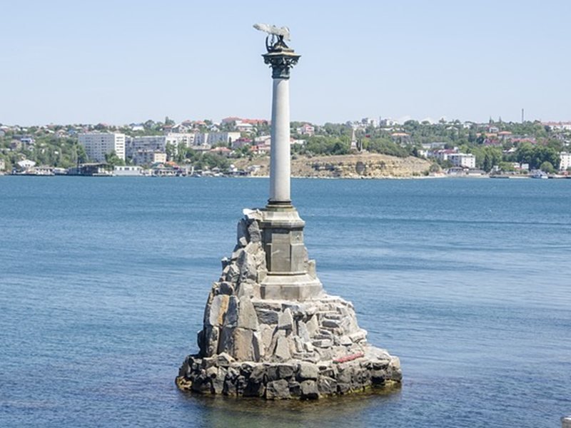 Ukrayna'nın saldırıları sonrası Sivastopol'de elektrikler kesildi