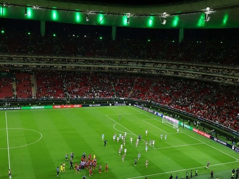 FIFA Yeniden Rezil Oldu - Sadece 700 Boş Koltuk Saydı