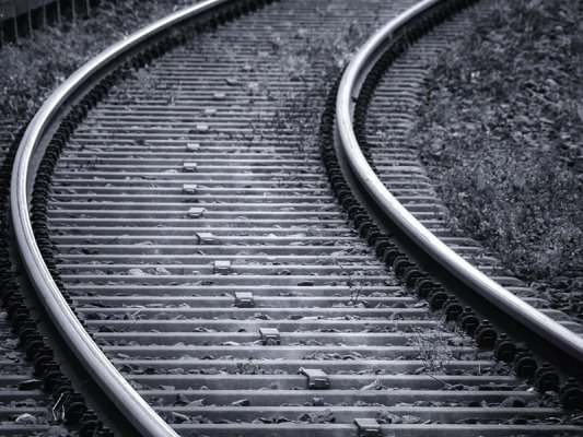 Ruse'de Tren 55 Yaşındaki Bir Adamı Ezdi
