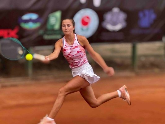 Rositsa Dençeva Zagreb'de Çiftler Finalinde
