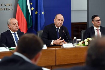 Radev Hükümeti Asgari Ücret İçin Yeni Mekanizma Hazırlıyor