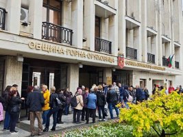 Gorna Oryahovitsa'da Hastanenin Geleceği İçin Referandum İmza Kampanyası Başlatıldı