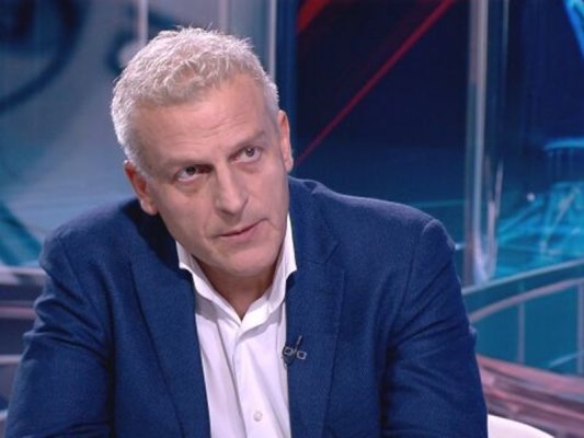 Petır Moskov: Devlet Sağlık Hizmetlerinin Belkemiği Yapılarını Yok Ediyor