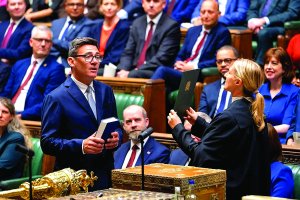 Burnham, Birleşik Krallık'ta Sert Bir Dönüşe Hazırlanıyor