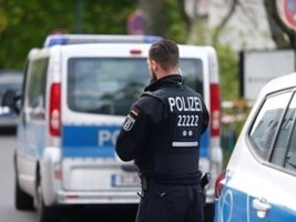 Almanya'da Bulgar Aile Tırla Çarpıştı: 3 Kişi Hayatını Kaybetti