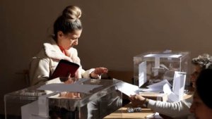 Bulgaristan Nisan Seçimlerini Planlıyor, Geçici Kabine Göreve Başladı