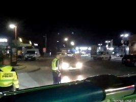 Svişov'da Restoran Önünde Drift Yapan İki Sürücüye İşlem