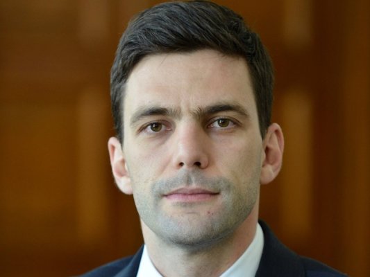 AP, 'Huawei Gate' Skandalı Soruşturması Nedeniyle Avrupa Parlamentosu Üyesi Nikola Minçev'in Dokunulmazlığını Kaldırdı