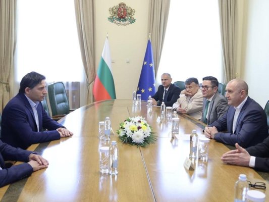 Rumen Radev: Bulgaristan dinamik olarak gelişen teknoloji dünyasında geri kalmamalı