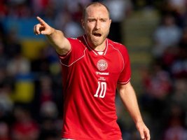 Futbolcu Christian Eriksen'in Üçüncü Hayatı: Modern Tıp Kalbini Yeniden Başlattı