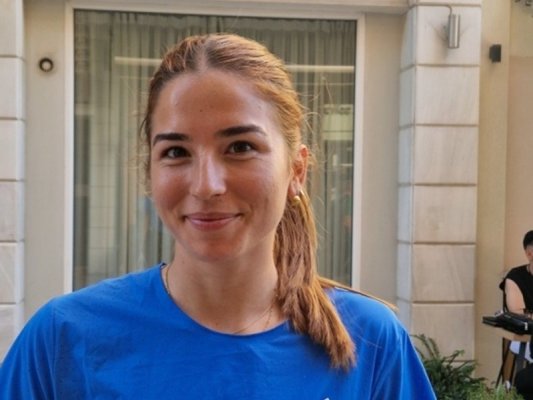Avustralyalı Annie Stapleton'dan Bulgaristan'a Gergin İlk Çıkış