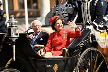Kral Carl XVI Gustaf ve Kraliçe Silvia Altın Evlilik Yıldönümünü Kutluyor
