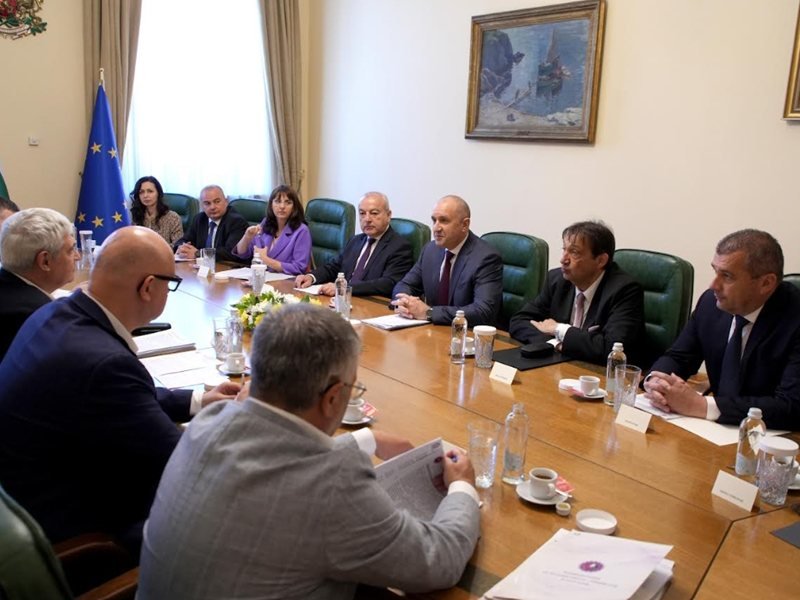 Rumen Radev: Hükümet Ekonomideki Süreçlerin Şeffaflaşması İçin Çalışıyor