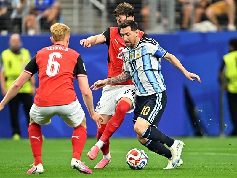 Messi Dünya Kupaları Tarihine Geçti, Arjantin Son 16'da