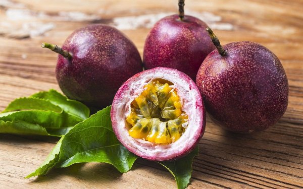 Uzmanlar İleri Yaşta Bu Tropik Meyveyi Düzenli Tüketmenizi Öneriyor
