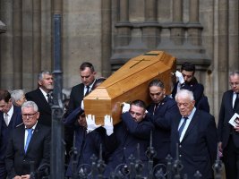 Paris'te Jacques Chirac'ın Dul Eşi İçin Cenaze Töreni Düzenlendi