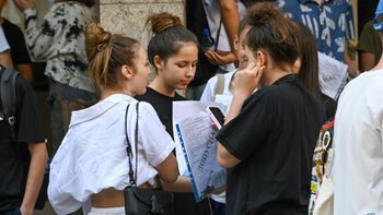 Lise Savaşı: 'Seçkin' Okullar Gerçekten Seçkin mi ve Aileler Okulu Nasıl Seçmeli
