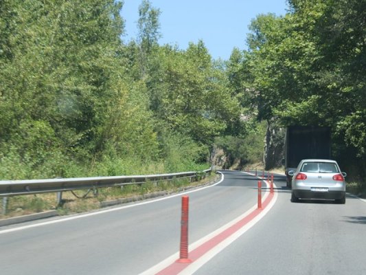Yunanistan Yolunda Kilometrelerce Trafik Kuyrukusu