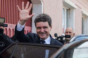 Romanya'da Siyasi Kriz Sürüyor: Cumhurbaşkanı Azınlık Hükümeti Kurulacağını Açıkladı
