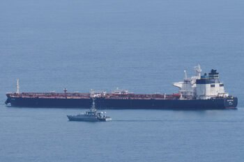 Birleşik Krallık, Rusya'nın Gölge Filosuna Ait Tankeri Alıkoydu