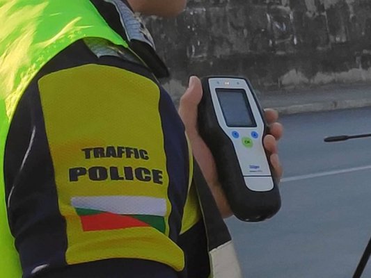 Sarhoş Sürücü Gece Yarısı Kaza Yaptı, Gözaltına Alındı
