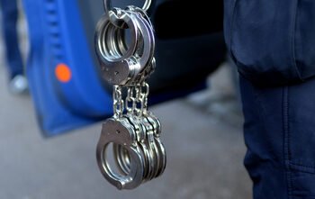 Okul Müdürü ve İş Adamı Kamu İhalesinde Usulsüzlükten Tutuklandı