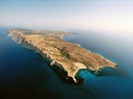 Yunanistan'ın Gavdos Adası Açıklarında 29 Göçmen Kurtarıldı