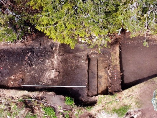 Dospat Yakınlarında Yunanistan Sınırında Bilinmeyen Bir Kutsal Alan Keşfedildi