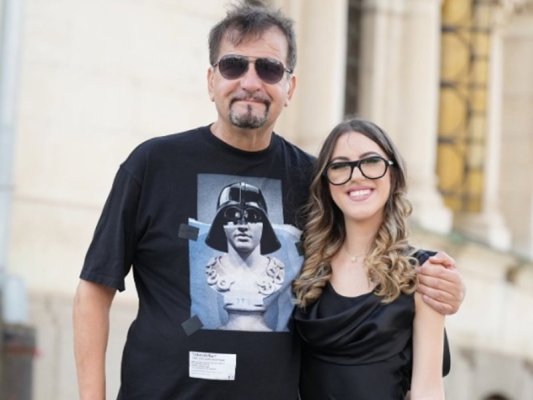 Nikki Kunchev Kızını Mezun Etti
