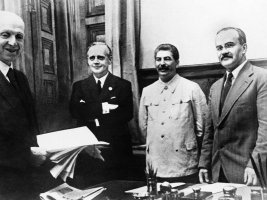 Stalin, Hitler'in 22 Haziran 1941'deki Saldırısına İlişkin Raporlara İnanmaması İçin Nasıl Kandırıldı?