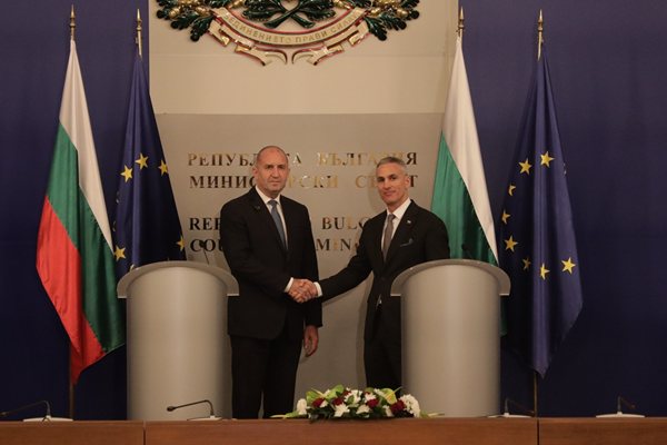 Andrey Gyurov, Mayıs ayında Bakanlar Kurulu'nda yetkiyi Rumen Radev'e devrediyor.