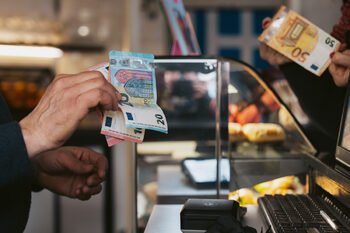 BNB, Euro Bölgesi'ne Girişin Ardından Doğrudan Yabancı Yatırımlarda Patlama Bildirdi