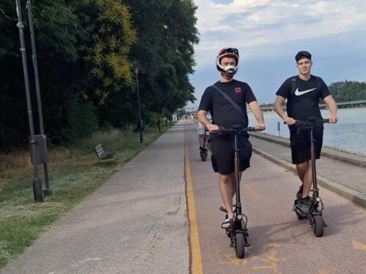 Plovdiv'de Scooter Sürücüsü Genç, Uyarısına Kızdığı Kişiye Tekme Attı