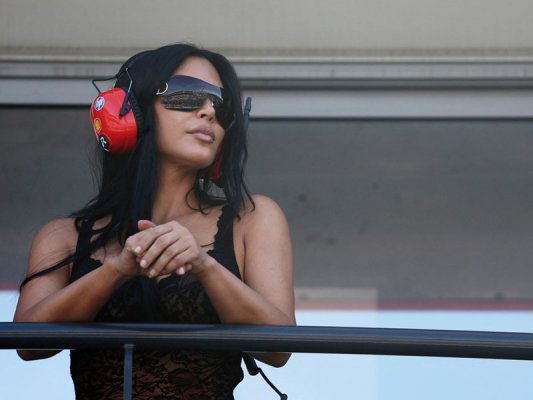 Hamilton'la Yarış Öncesinde Birlikte Olmak İçin Kim Kardashian Bir Gecede ABD'den İngiltere'ye Uçuyor