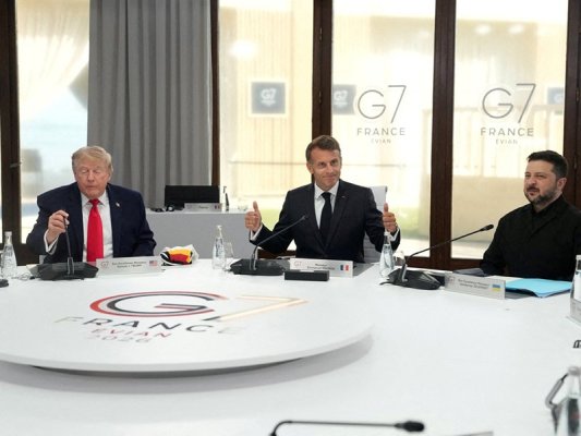 Zelenski, G-7 Zirvesi'nin Kenarında Trump ile Görüştü